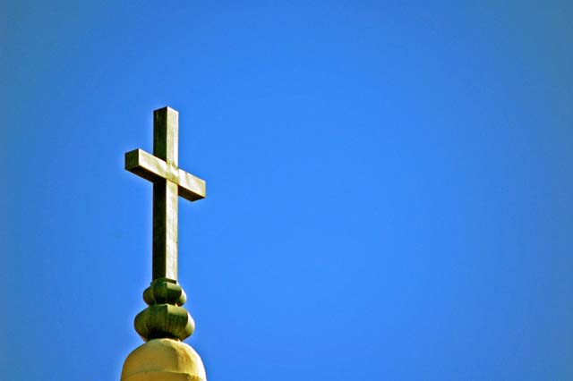 Picture of a cross on a cupola