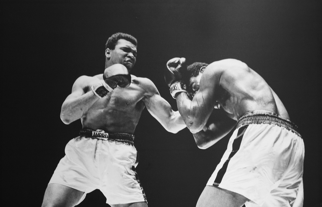 Muhammad Ali boxing with Ernie Terrell