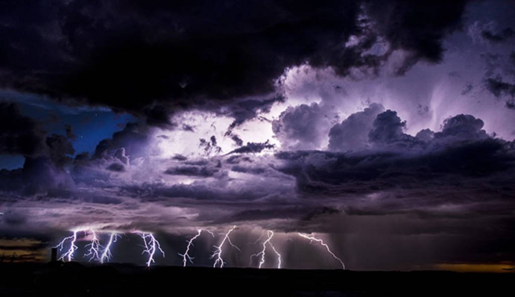 A photograph of lighting during a thunderstorm.