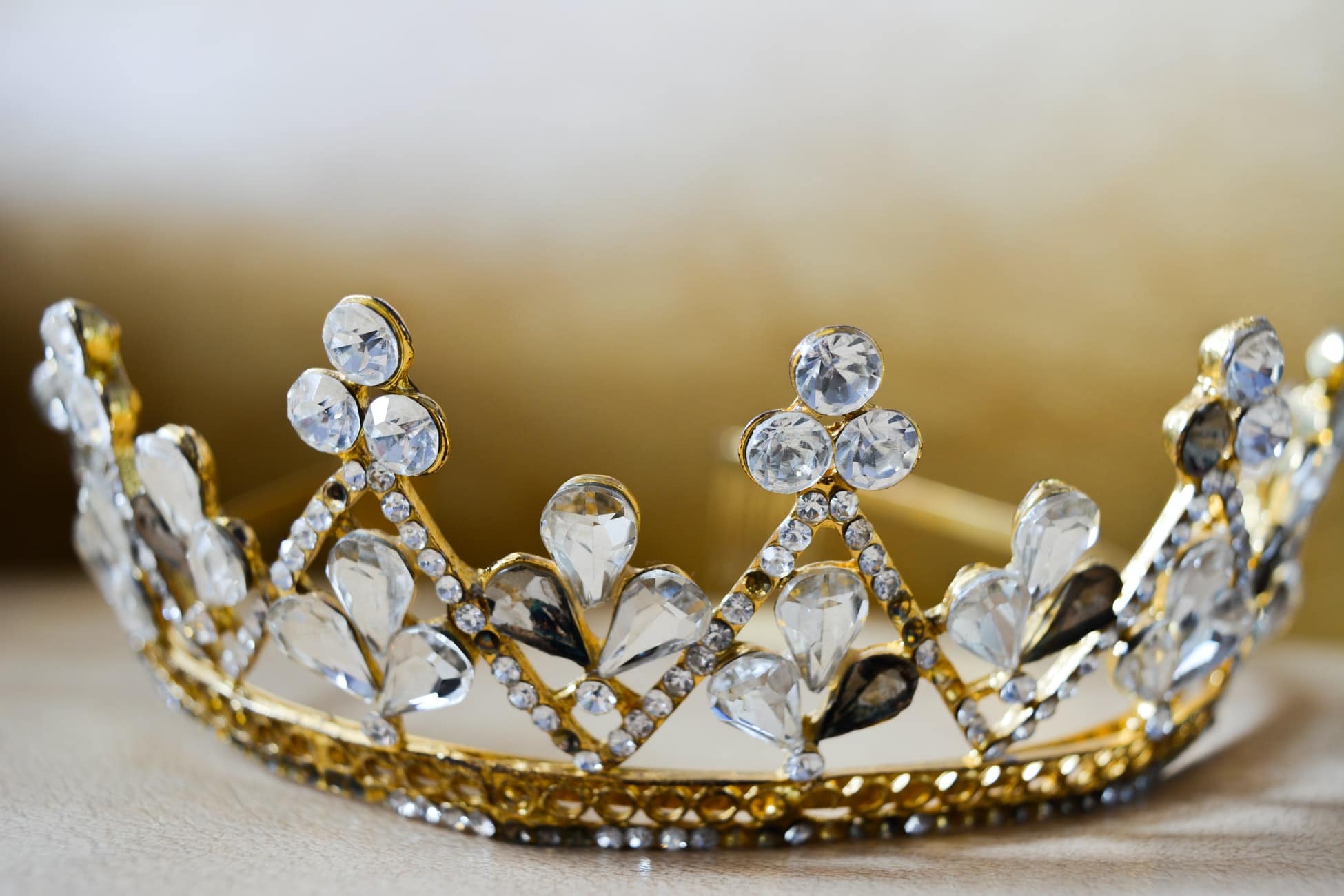 Image showing gold crown with diamonds