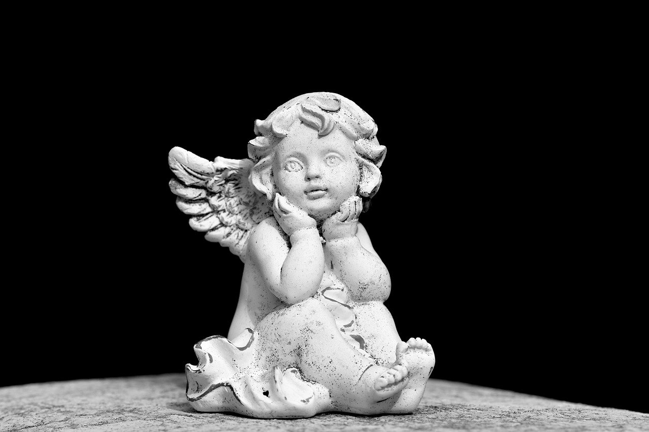 Photo of an angel statue.