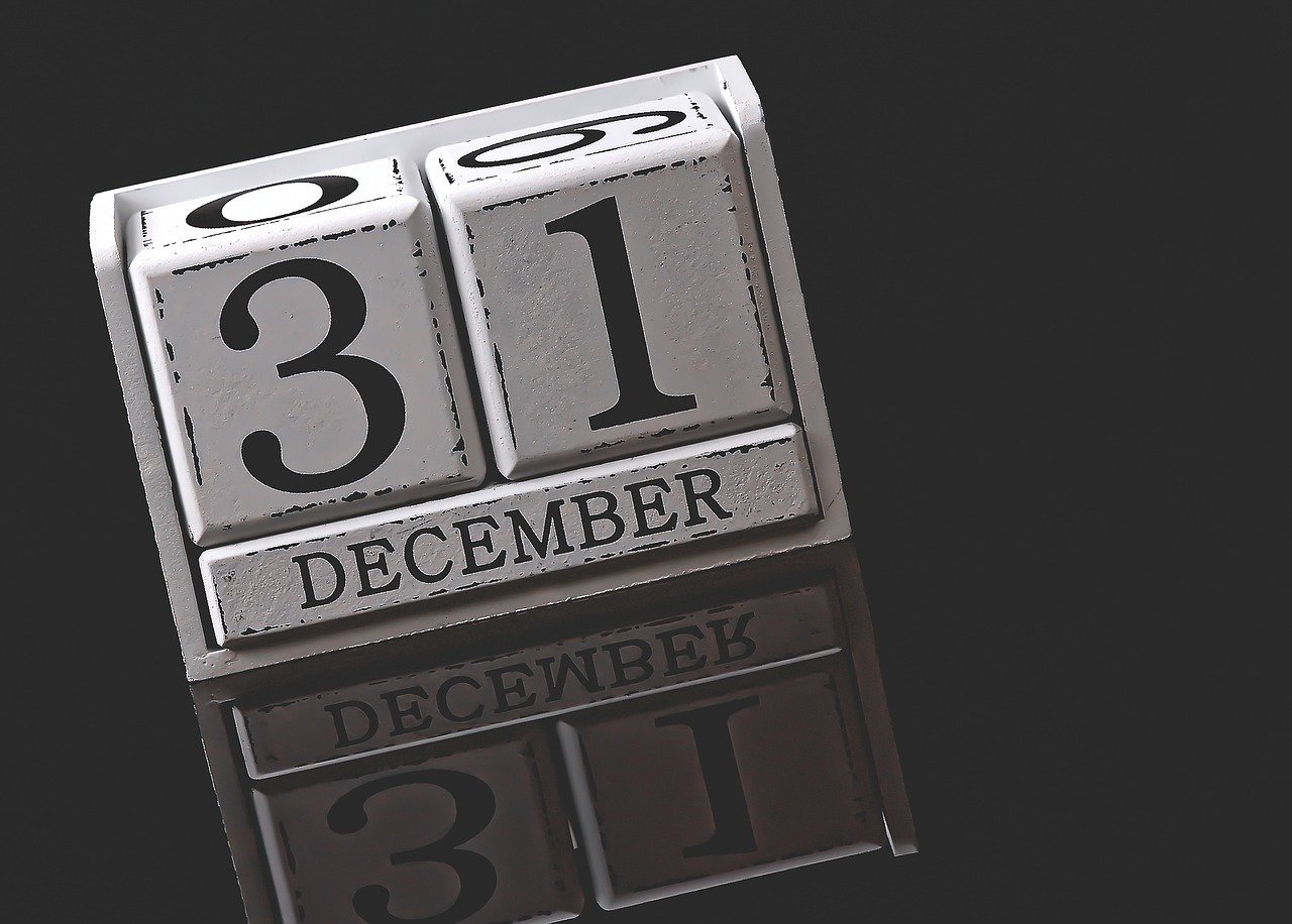 A photo of calendar blocks at December 31.