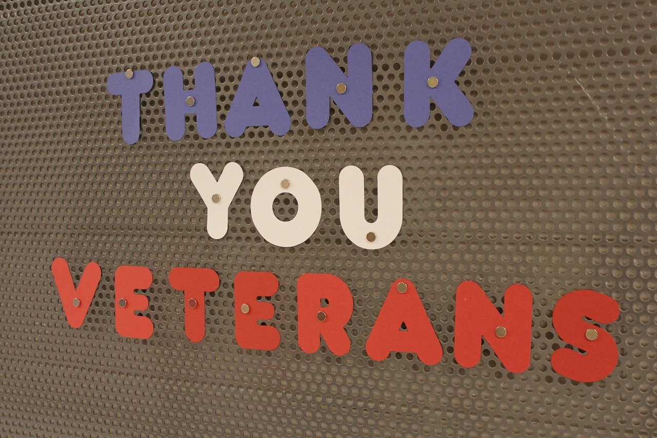 Photo of a sign that says "Thank You Veterans"