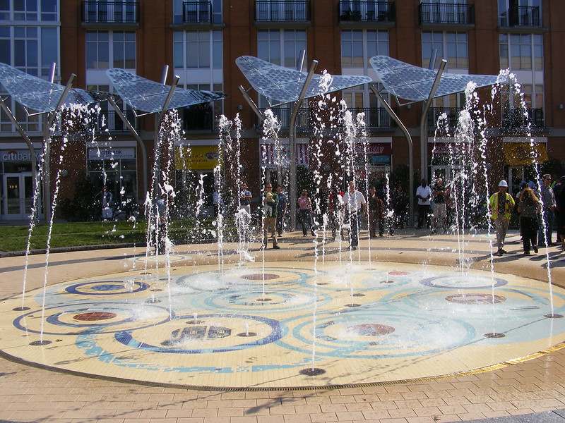 Photo of the Columbia Heights Fountain
