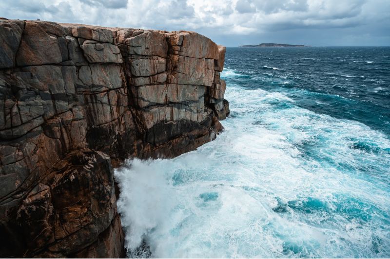 Photo of cliffs overlooking a treacherous stretch of ocean