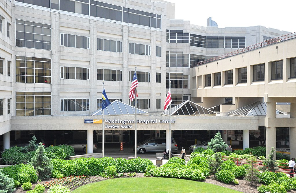 Entrance of Washington Hospital Center
