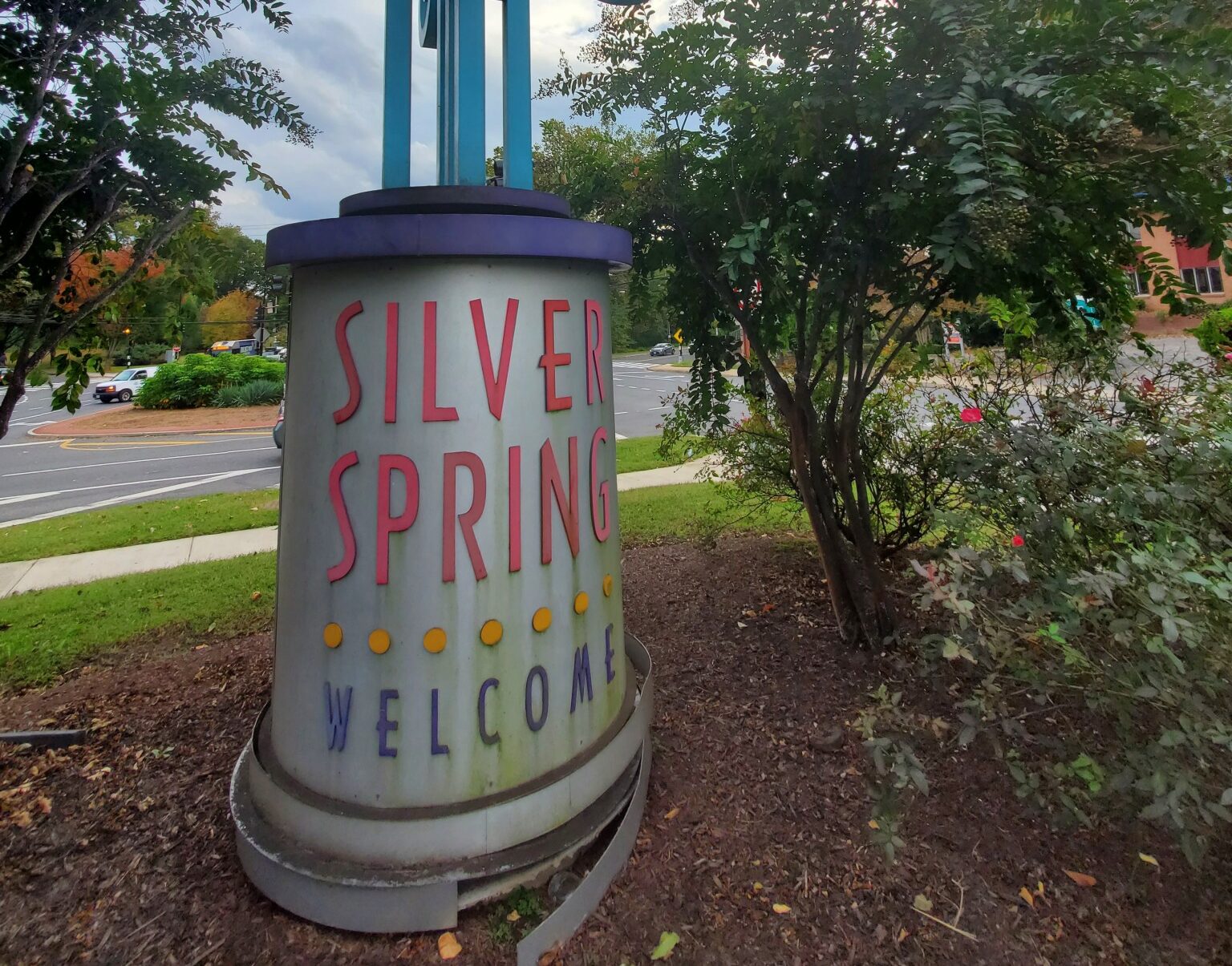 Nonprofits say the economy, not the federal takeover, is behind a rise in homelessness in D.C.’s surrounding counties